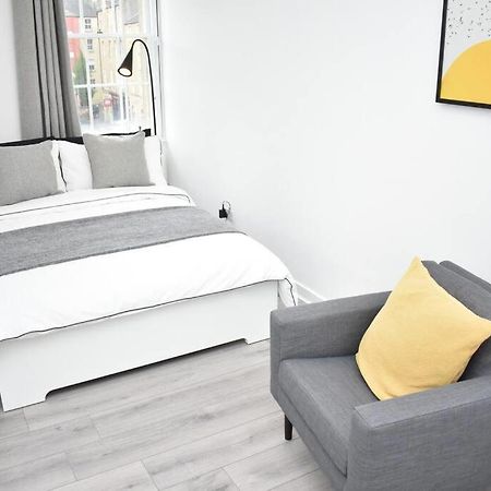 エディンバラModern & Bright 1 Bed For 4 Close To City Centre!アパートメント エクステリア 写真