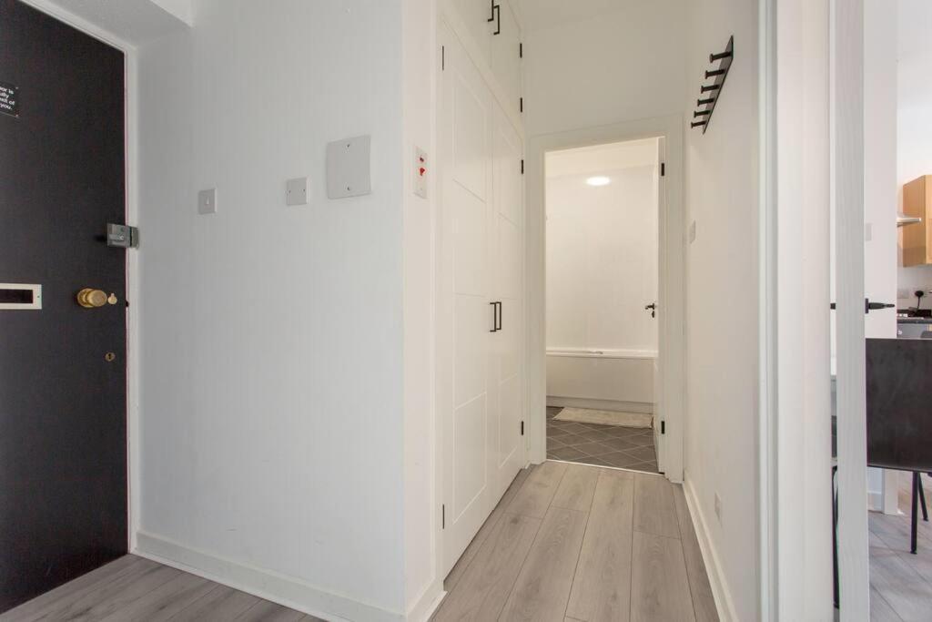 エディンバラModern & Bright 1 Bed For 4 Close To City Centre!アパートメント エクステリア 写真