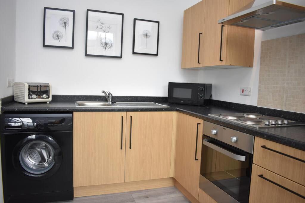 エディンバラModern & Bright 1 Bed For 4 Close To City Centre!アパートメント エクステリア 写真