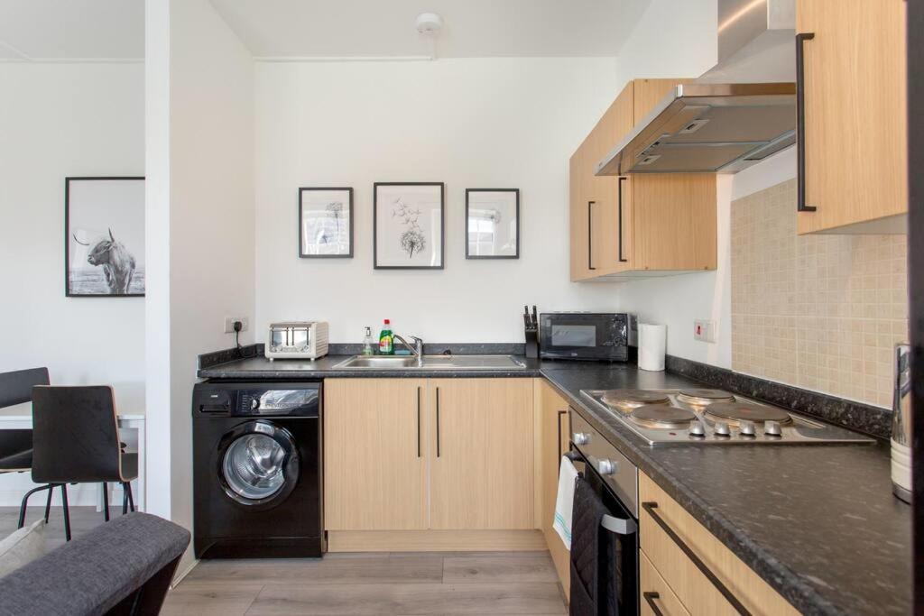 エディンバラModern & Bright 1 Bed For 4 Close To City Centre!アパートメント エクステリア 写真