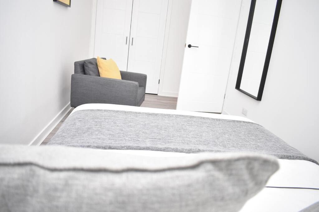 エディンバラModern & Bright 1 Bed For 4 Close To City Centre!アパートメント エクステリア 写真